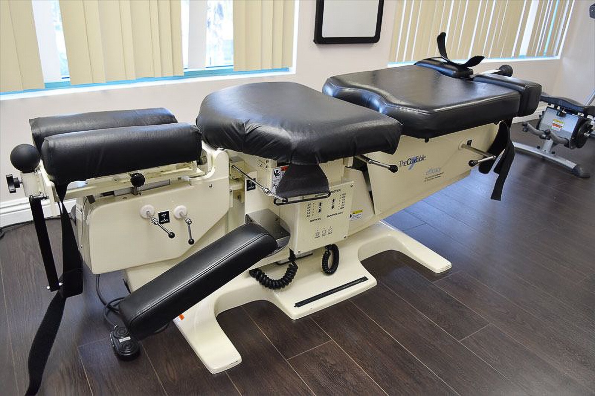 spinal flexion table